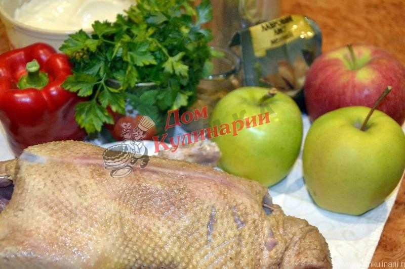 Утка с яблоками в духовке – пошаговые рецепты с фото