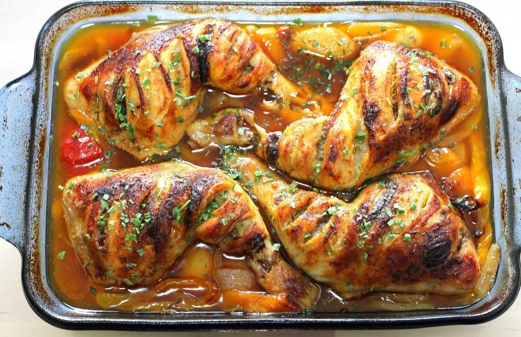 Курица с грушей в духовке рецепт с фото пошагово - 1000.menu