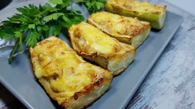 Кабачки запеченые в духовке с сыром и помидорами — 10 быстрых и вкусных рецептов
