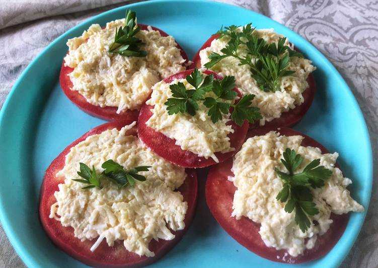 Фаршированные помидоры с сыром и чесноком - 5 пошаговых фото в рецепте