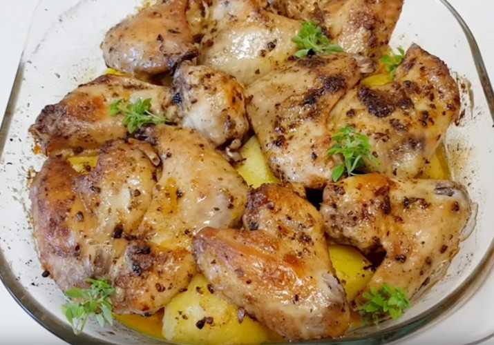 Куриные крылышки с картошкой в духовке классический рецепт с фото