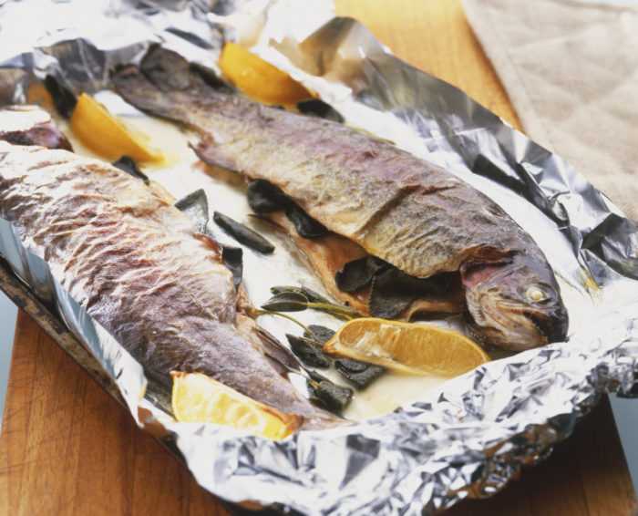 Рыба в духовке в фольге: опытные хозяйки раскрывают секреты