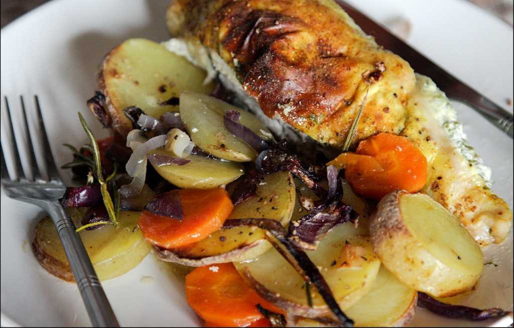 Куриные грудки с картошкой в духовке: 10 лучших рецептов с фото