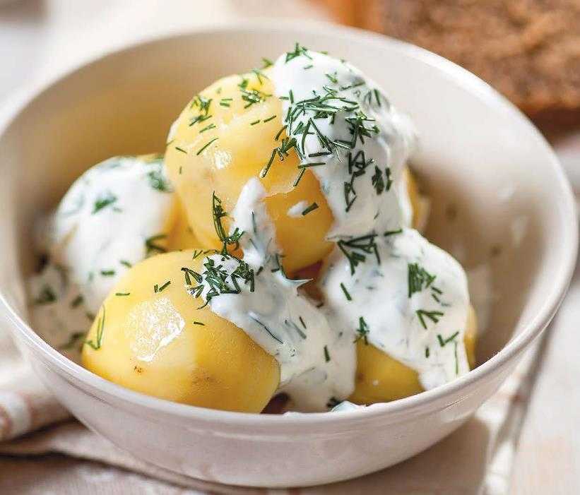 Картошка со сметаной в духовке - идеи приготовления гарнира и горячего блюда на любой вкус!