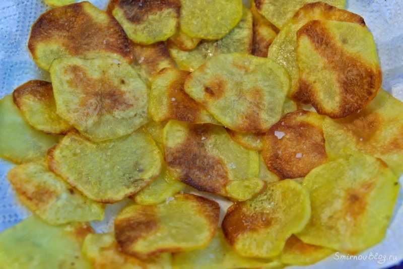 Картофельные чипсы на сковороде домашние рецепт с фото пошагово и видео - 1000.menu