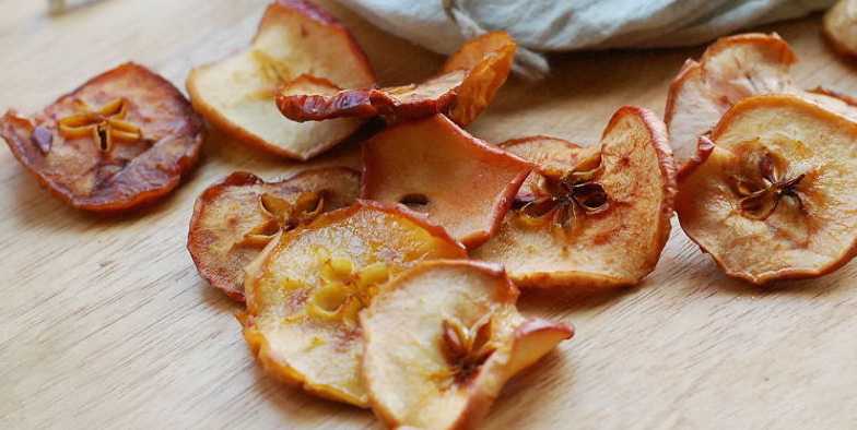 Как сушить яблоки в духовке – 5 правильных и быстрых рецептов, как приготовить сушеные яблоки
