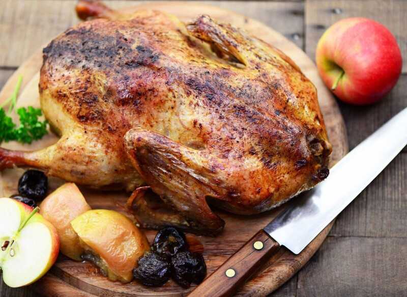Курица с айвой — рецепт с фото пошагово. как приготовить курицу, запеченную с айвой в духовке целиком?
