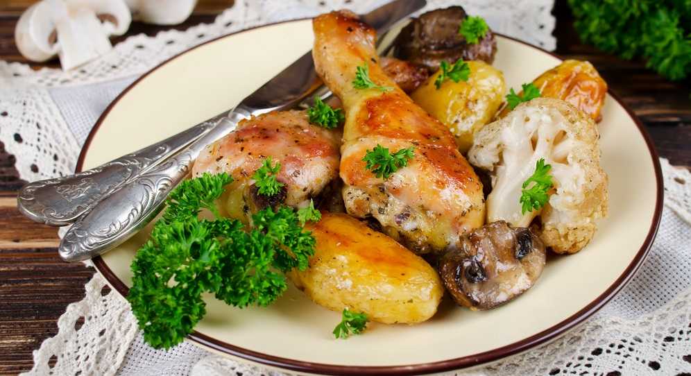 Куриные ножки с грибами в сливочном соусе. вкусные, полезные и простые рецепты.