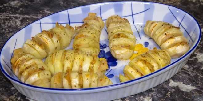 Картошка «гармошка» в духовке – красота из простоты! рецепты картошки «гармошка» с салом, мясом, грибами, овощами, сметаной