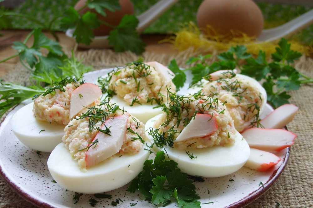 Яйца фаршированные: рецепты с фото простые и вкусные, 25 вариантов начинок
