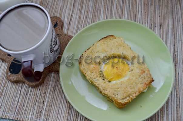 Гренки с яйцом и чесноком - 8 пошаговых фото в рецепте