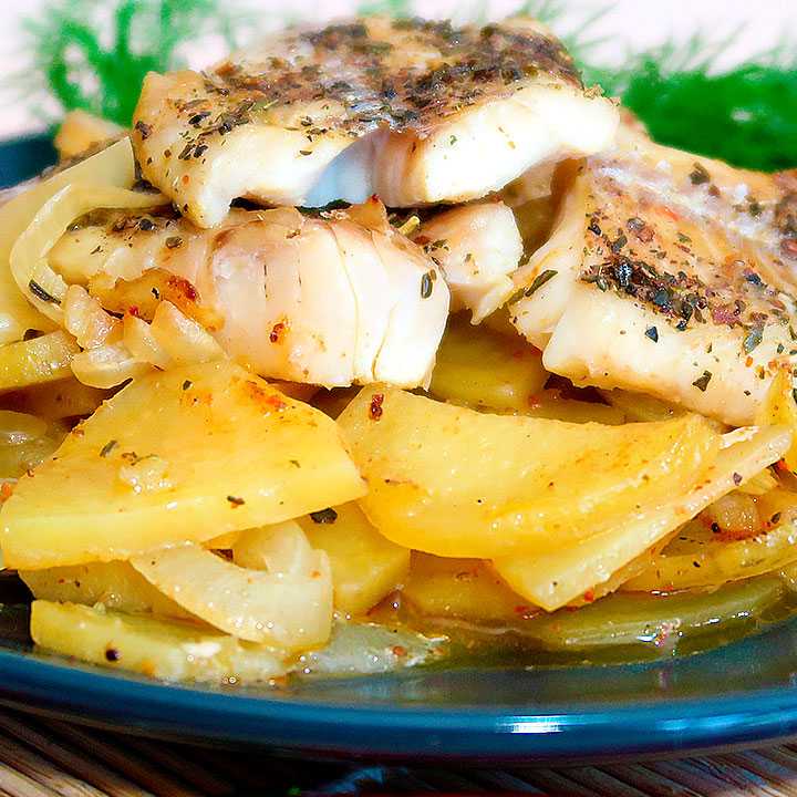 Рыба с картошкой, запеченная в духовке: рецепты, как приготовить с картофелем слоями