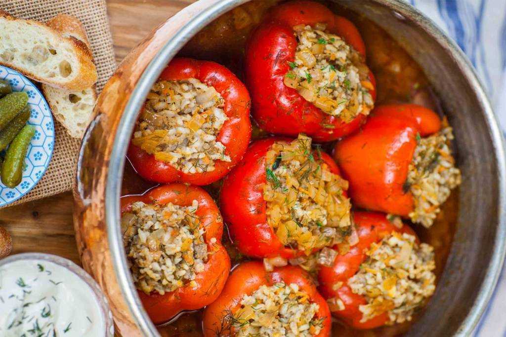 Фаршированные перцы в духовке – 10 рецептов с фаршем, рисом, сыром с пошаговыми фото