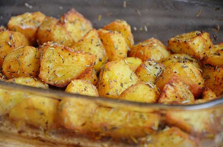 Запеченный молодой картофель: вкусные рецепты приготовления