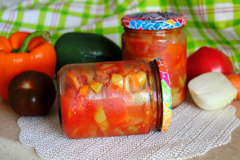 Перец фаршированный капустой и фаршем в томатном соусе рецепт с фото - 1000.menu