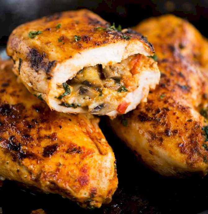 Целая курица в духовке рецепт с фото пошагово и видео - 1000.menu