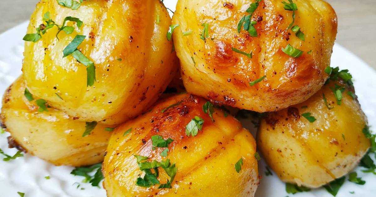 Картофель в мундире, запеченный в духовке – лучшие рецепты