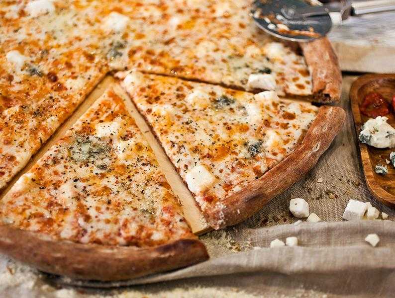 Пицца «четыре сыра»: рецепт и особенности приготовления :: syl.ru