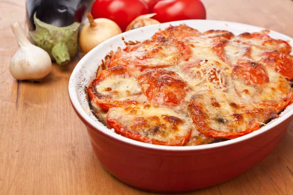 5 лучших рецептов приготовления картошки с помидорами в духовке