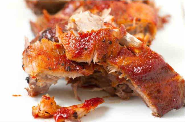 Ребрышки свиные на мангале и гриле: самые аппетитные рецепты с фото