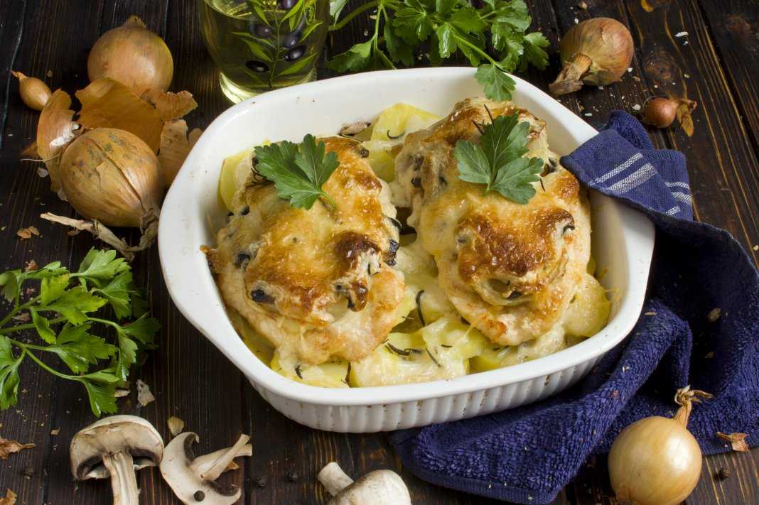 Как вкусно приготовить картошку с курицей и грибами — 6 простых рецептов