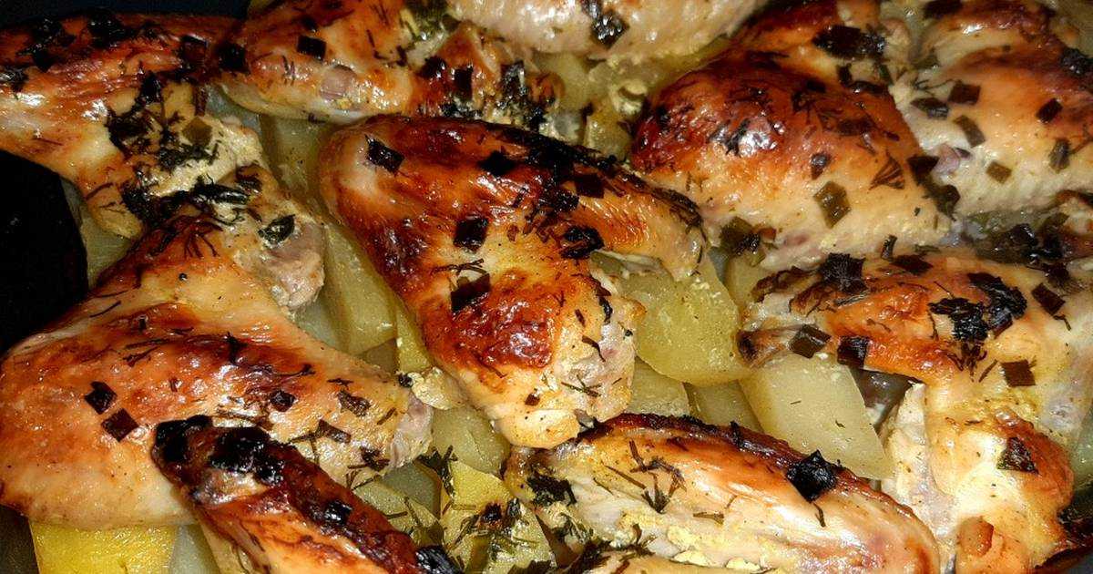 Куриные крылышки с картошкой: рецепт с фото пошагово. как приготовить куриные крылышки с картофелем в духовке?