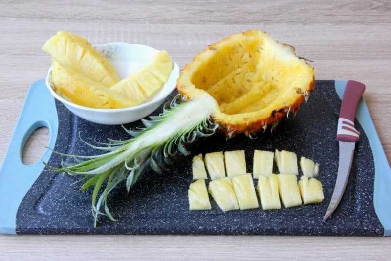 Грудка с ананасами под сыром в духовке