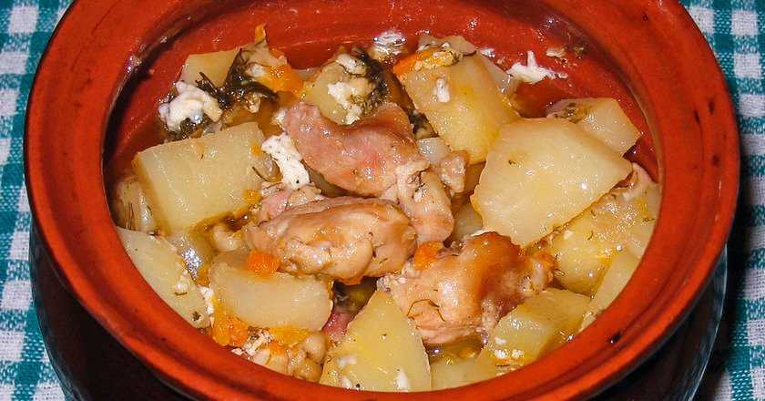 Картошка в горшочках в духовке с мясом – 6 рецептов