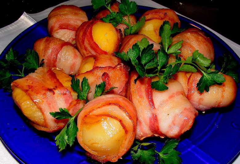 Аппетитная картошка «гармошка» в духовке: рецепт с фото пошагово