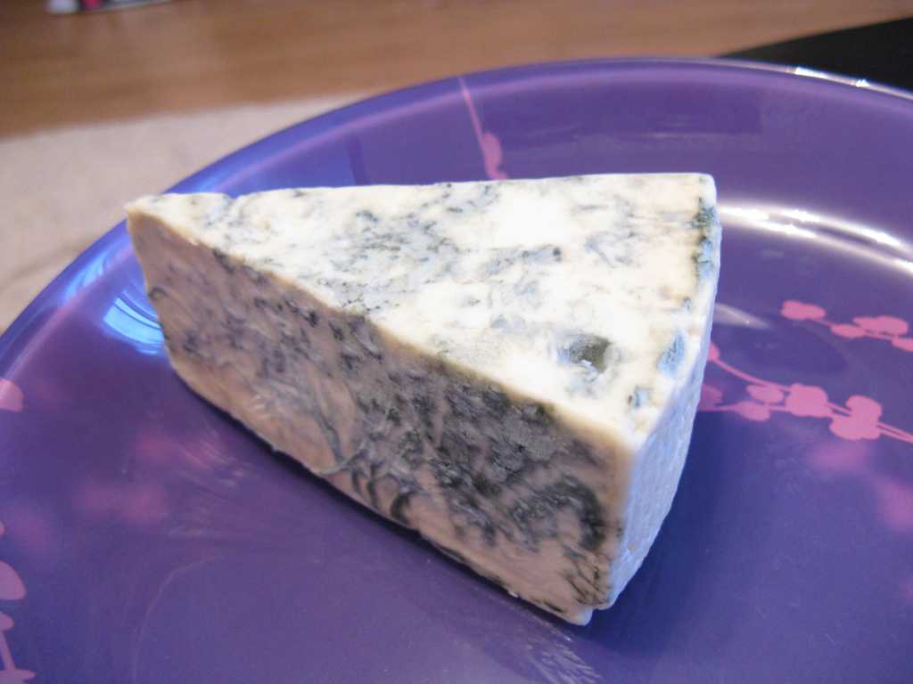 Рецепты с сыром с плесенью: 5 блюд, которые вы обязательно полюбите!