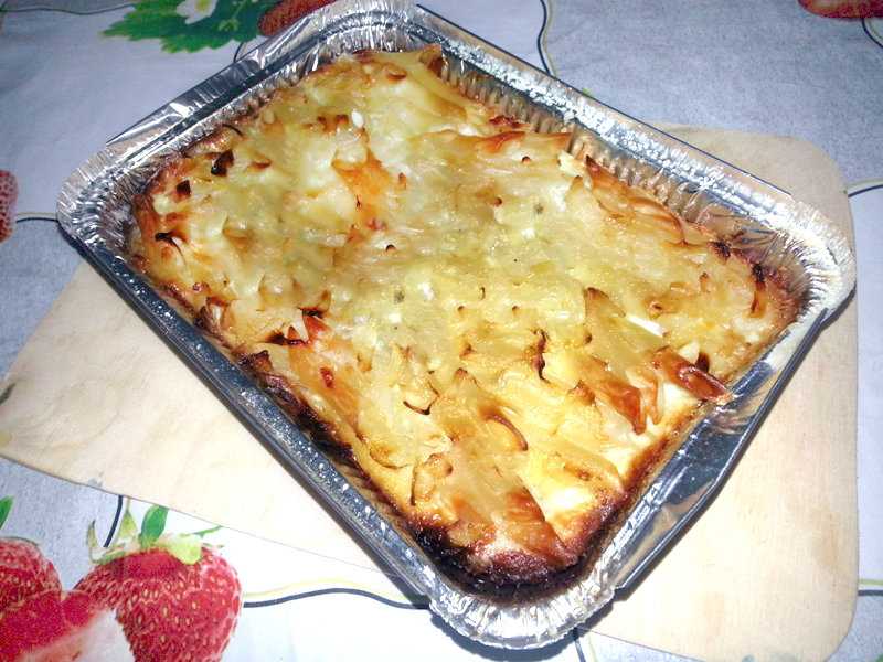 Картофельные лодочки с колбасой и сыром в духовке – вкусный и простой ужин для всей семьи