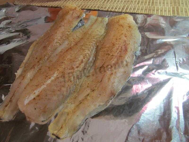 Как вкусно запечь рыбу минтай в духовке