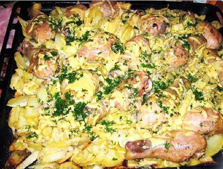 Картошка в духовке с курицей и грибами: 5 вкусных рецептов | народные знания от кравченко анатолия
