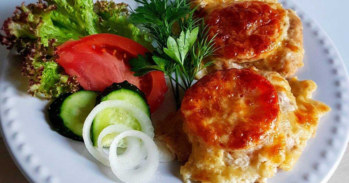 Куриные отбивные с помидорами и сыром — 5 популярных рецептов