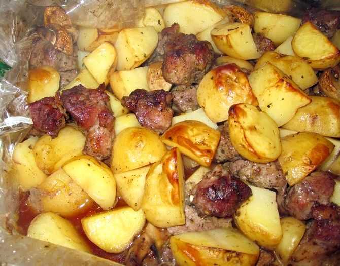 Жаркое из свинины с картошкой в духовке рецепт с фото пошагово и видео - 1000.menu