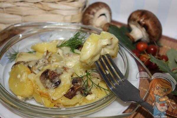 Картошка с грибами в духовке: 8 рецептов приготовления