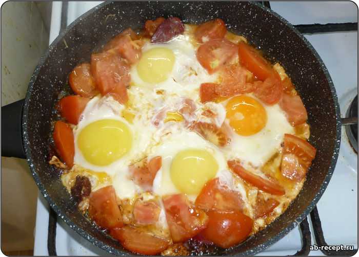 Как приготовить яичницу из двух яиц с беконом и сыром: поиск по ингредиентам, советы, отзывы, подсчет калорий, изменение порций, похожие рецепты