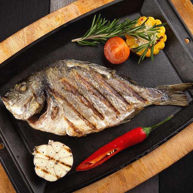 Дорада на гриле - 48 рецептов: рыба | foodini