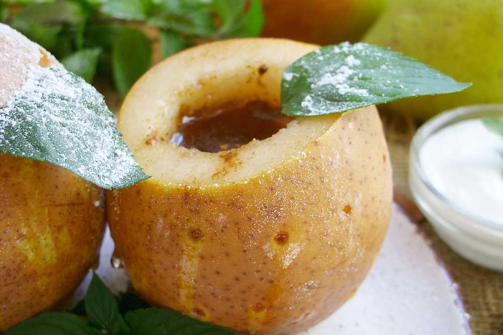 Печеные яблоки в микроволновке — пошаговый рецепт с фото