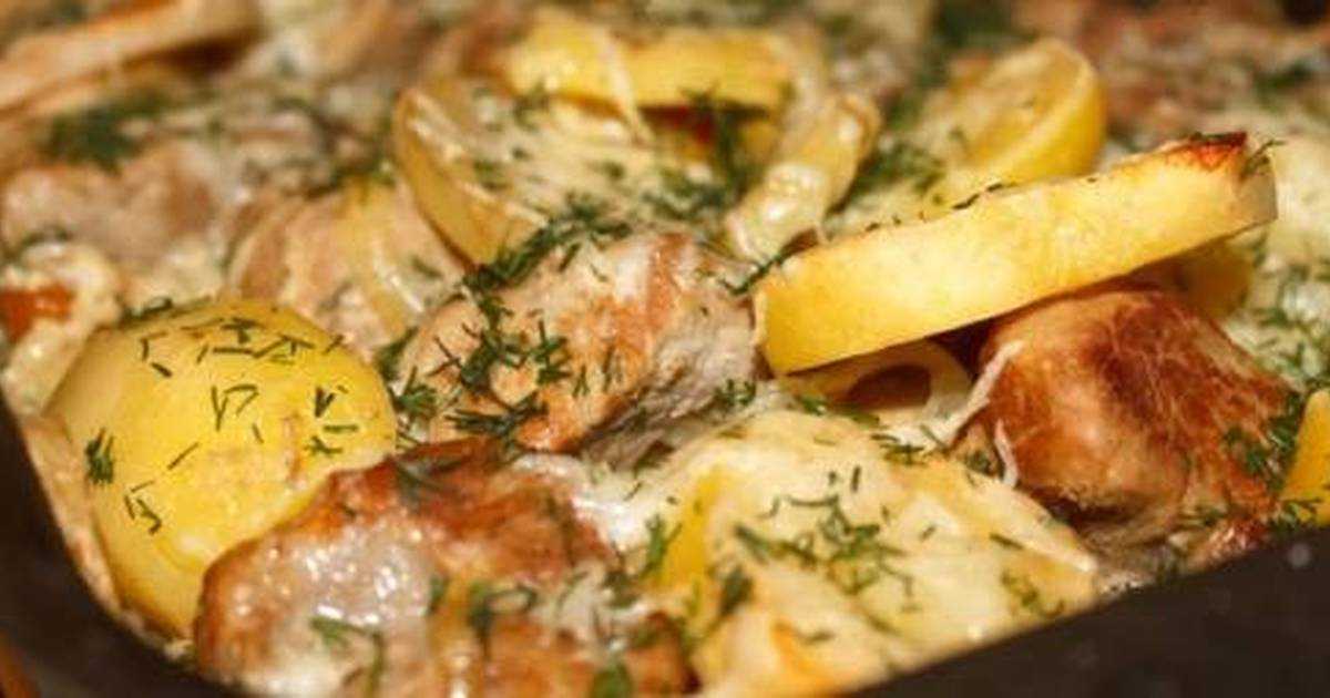 Свинина с картошкой в духовке — 5 простых и вкусных рецептов