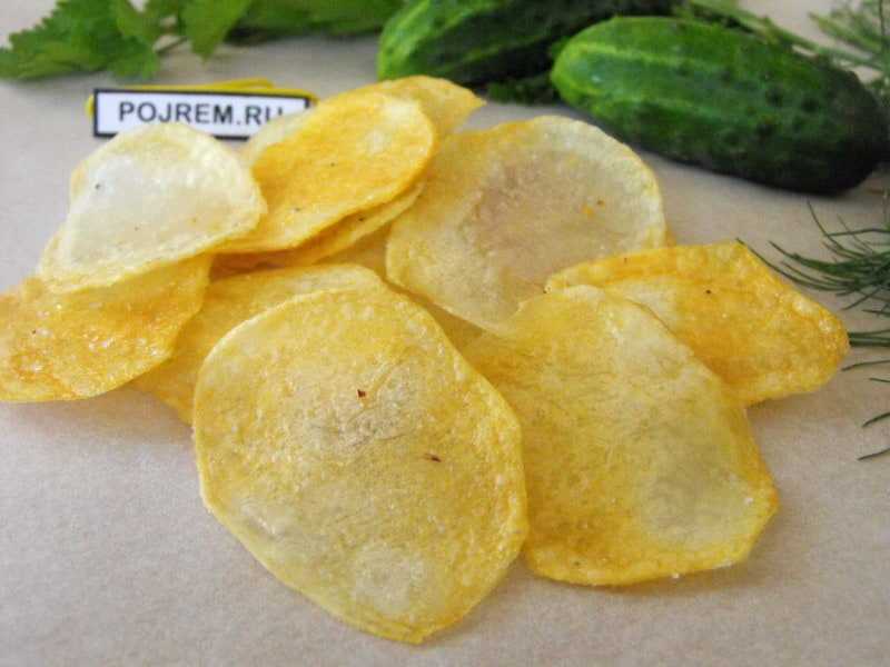 Домашние картофельные чипсы в духовке: фаст-фуд бывает полезным!