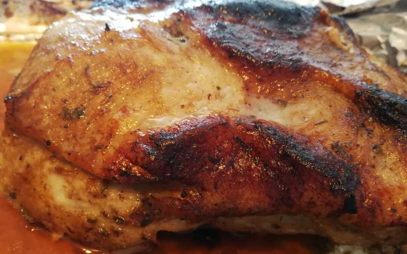 Как вкусно запечь свиную шею в духовке