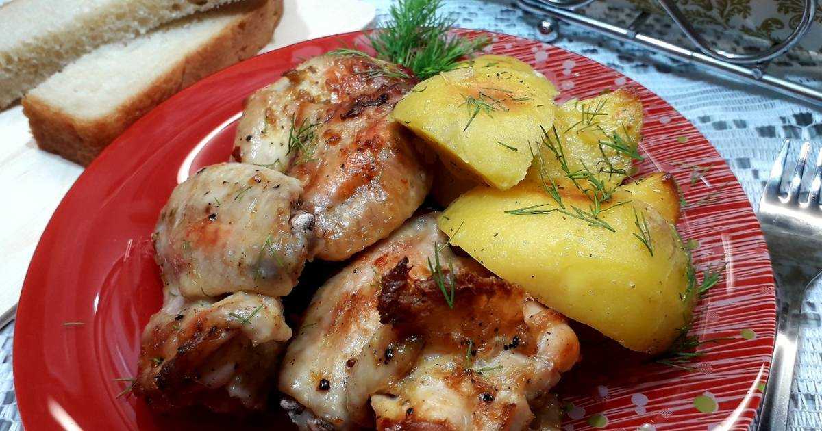 Крылышки с картошкой в духовке: 8 вкусных рецептов приготовления