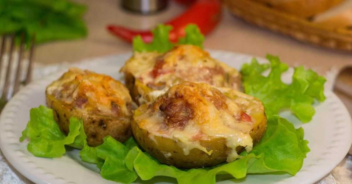 Картошка со сметаной и чесноком в духовке, рецепт с фото