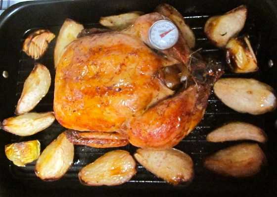 Курица с грушами и тимьяном в духовке: пошаговый рецепт с фото