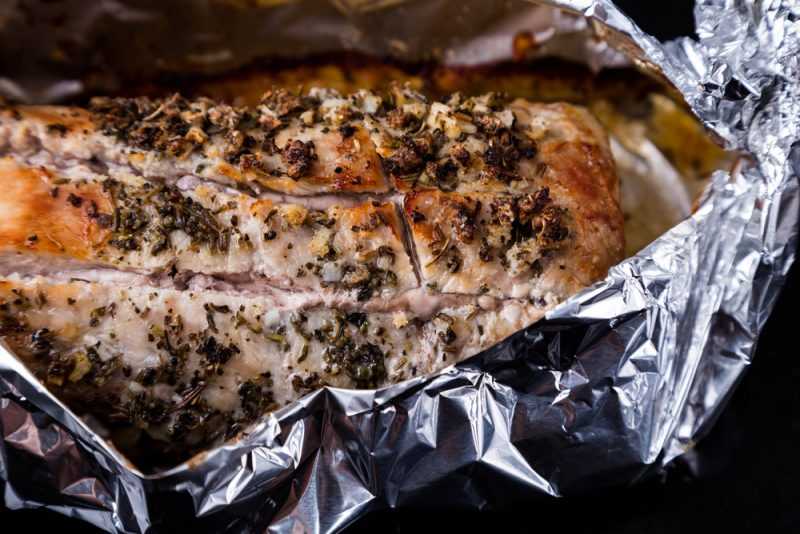 Мясо в фольге в духовке — 10 лучших рецептов