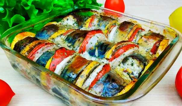 Рыба с овощами, запеченная в духовке — 10 рецептов приготовления
