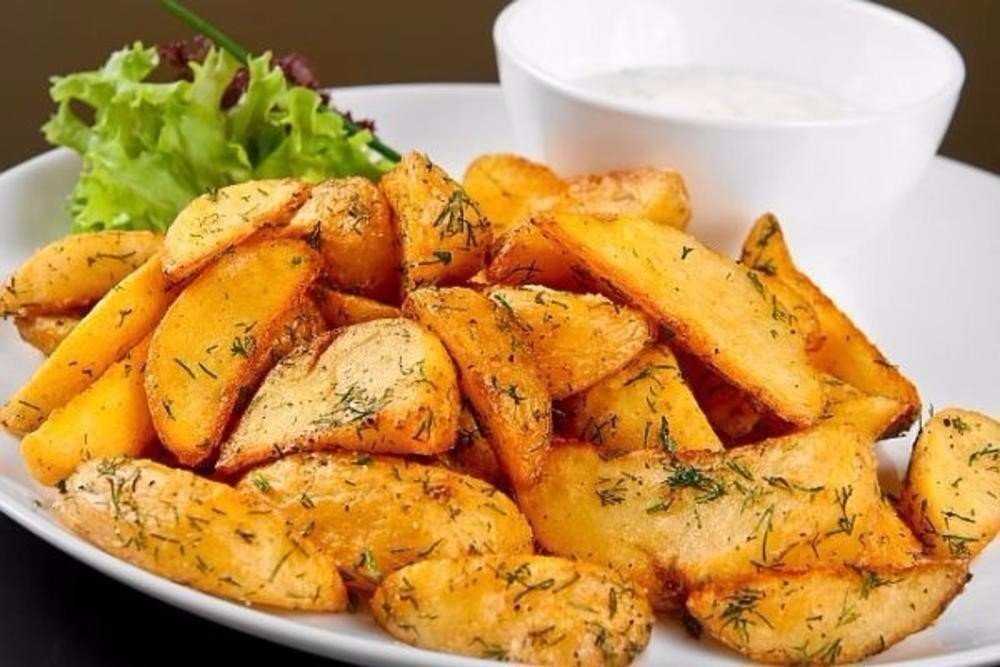 Вкусная картошка в духовке — быстрые и простые рецепты приготовления