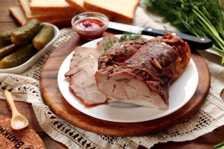 Свинина запечённая в духовке — простые и вкусные рецепты запечённого мяса