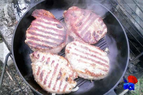 Стейк из свинины на сковороде гриль: рецепт с фото пошагово